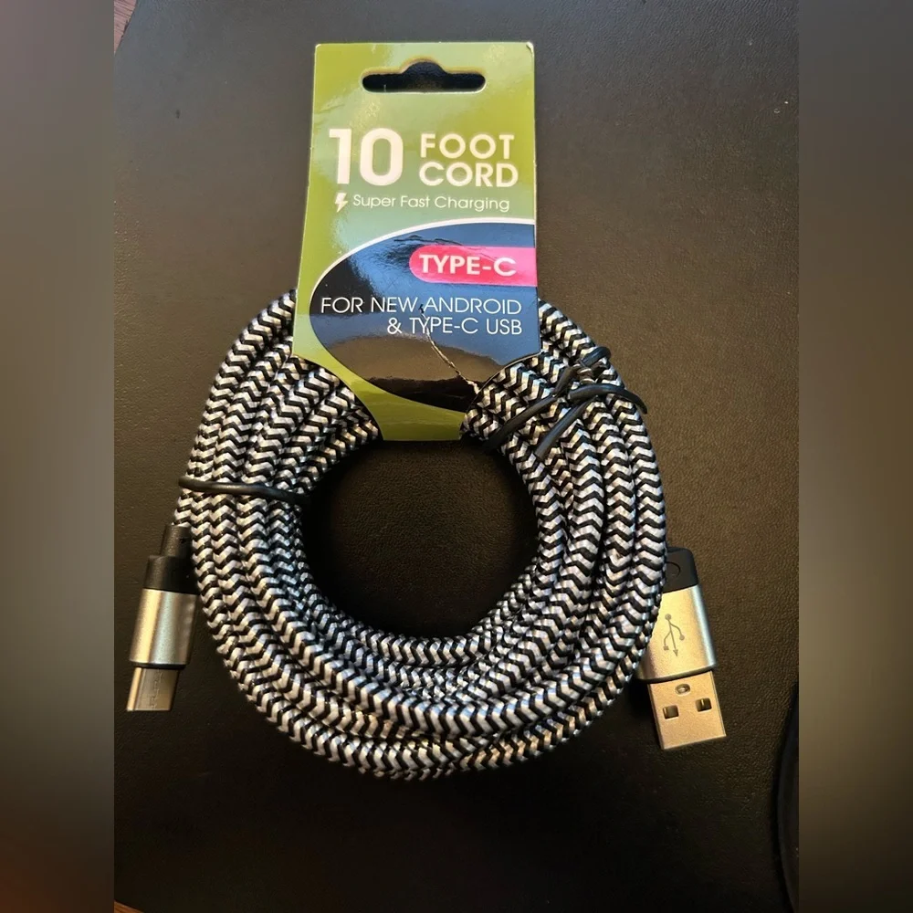 NWT. 10ft super fast charging cable - Type C - in silver.